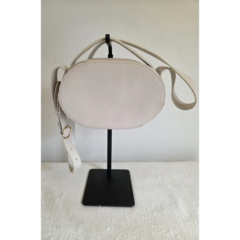 Cuyana Top Handle Crossbody Bag Ecru Pebbled Italian Leather Gold Hardware - Picture 3 of 12
